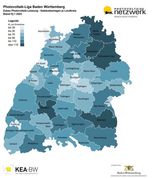 Das Foto zeigt eine Karte, die den Zubau bei Photovoltaik-Gebudeanlagen im ersten Halbjahr 2023 nach Landkreisen im Sdwesten zeigt. 